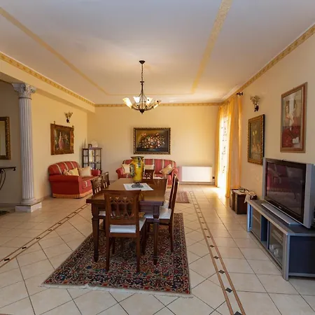 Apartment Maria *